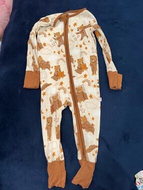 Little Sleepies Cream and Brown Bear Stars Zip-Up Footie